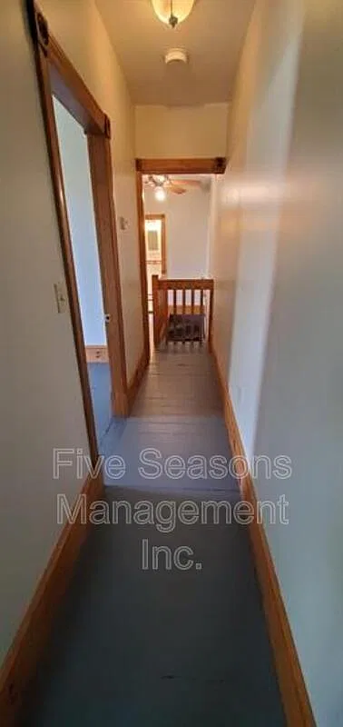 3 bed, 1.0 bath, 1000 sqft, $3,000 — Photo 4