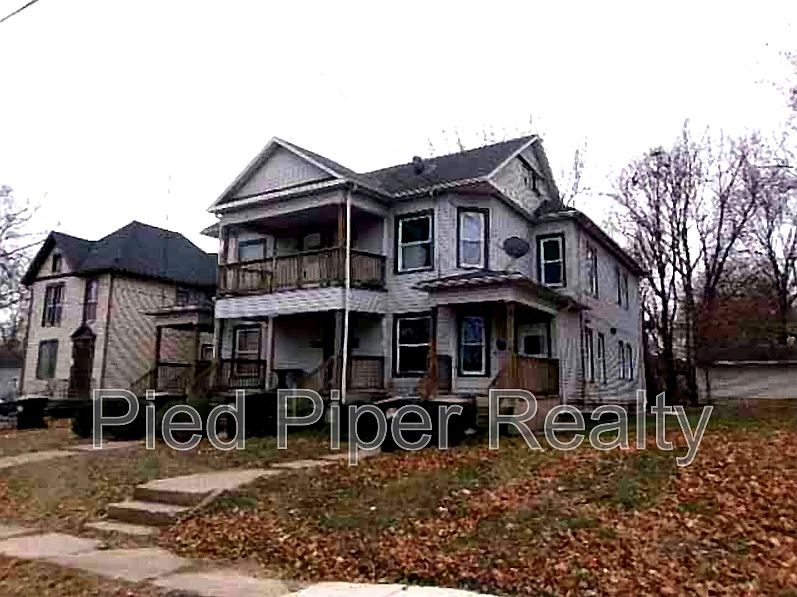 1st image of 311 E Pleasant St