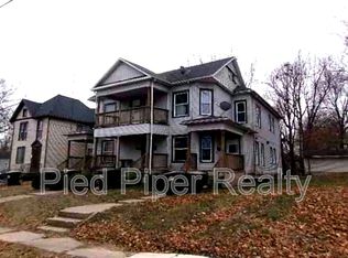 311 E Pleasant St, Freeport, IL 61032