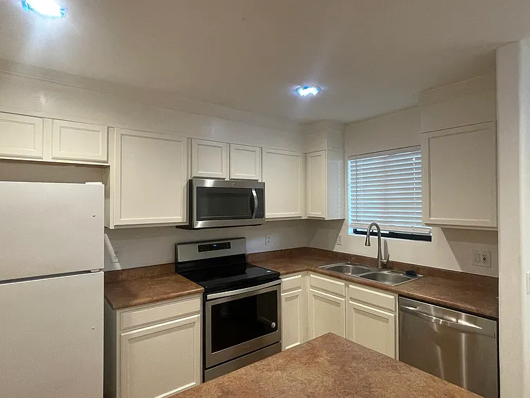 455 S Mesa Dr #178 — Photo 2