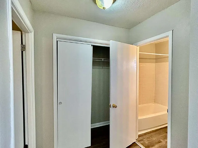 208 Valley View Ave #10 — Photo 28