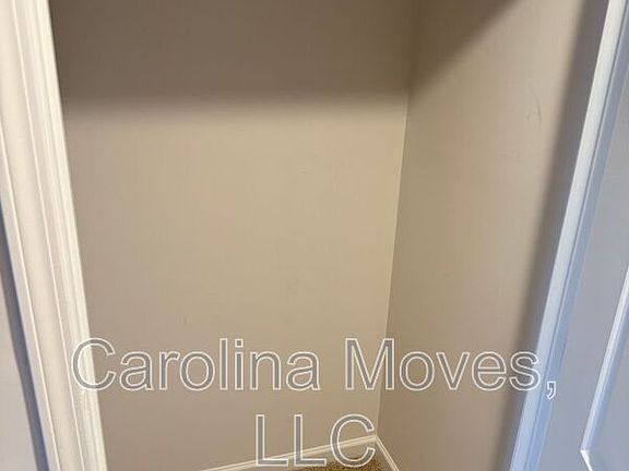 2nd image of 555 Yellow Fox Rd