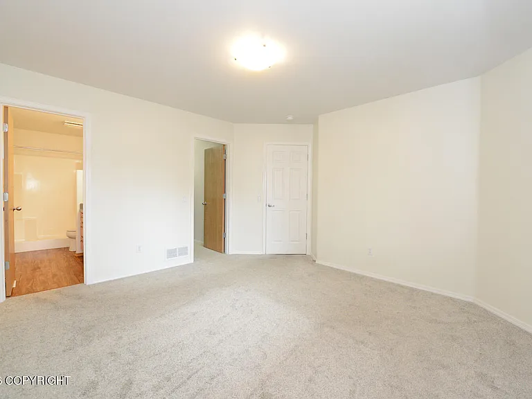 264 Dailey Ave — Photo 13