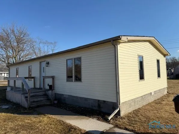 909 Hees Ct, Defiance, OH 43512