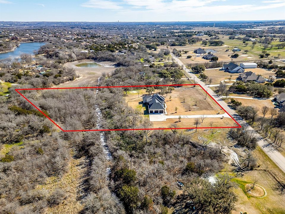 1st image of 105 Canyon Lake Dr