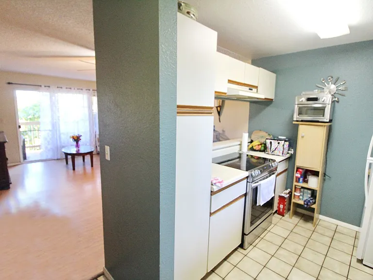140 Uwapo Rd #60-204 — Photo 5