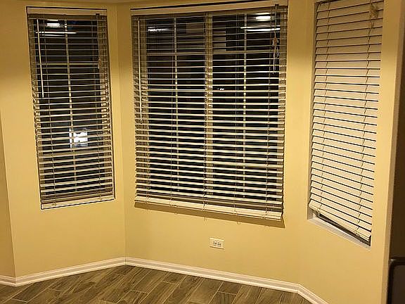 New tiles in breakfast nook