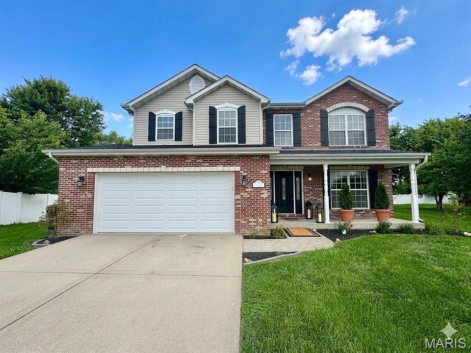 1st image of 730 Moorland Cir