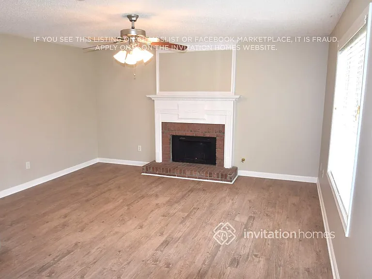 121 Hunters Chase — Photo 2