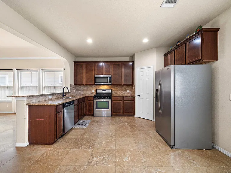 18319 Hillingdon Ln — Photo 14
