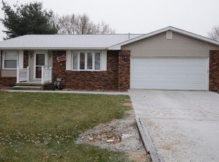 435 Park Pl, Dalton City, IL 61925