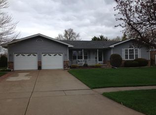 1315 Wildwood Dr, Lowell, IN 46356