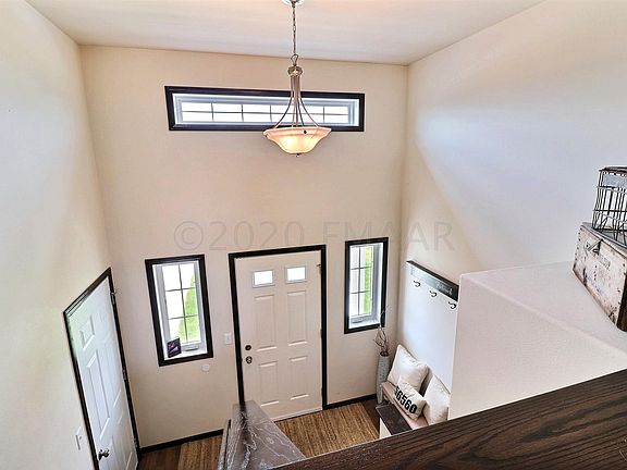 4th image of 1582 35th Ave S