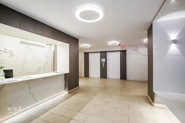 Rented by MNS | media 30