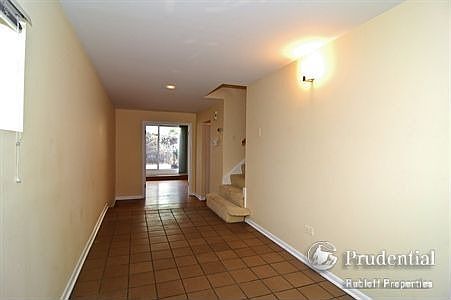 2nd image of 1643 N Larrabee St #A