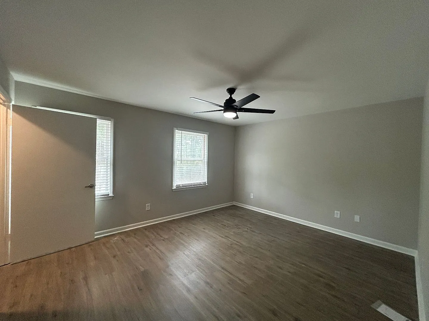 Spacious Auburn Townhome in Prime Location — Photo 3