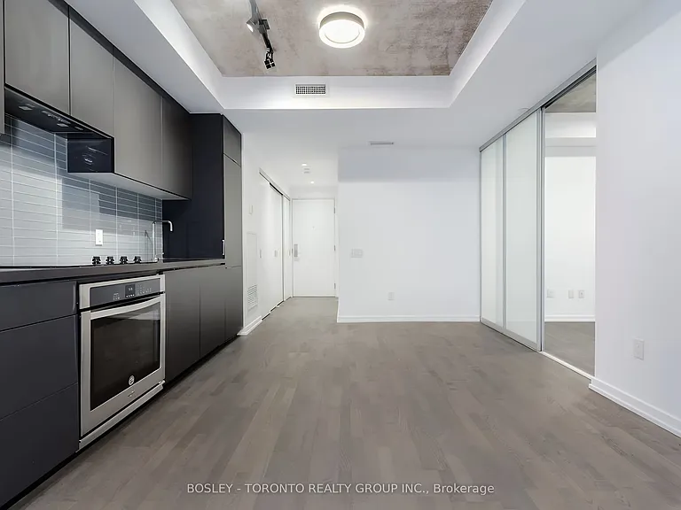 60 Colborne St #214 — Photo 9