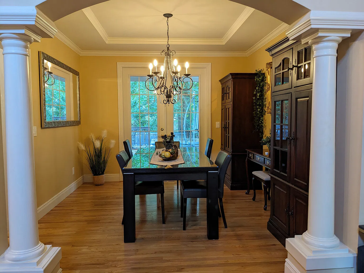 6 bed, 3800 sqft, $1,020 — Photo 4