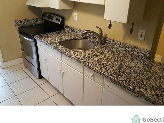 2nd image of 2648 NE 14th Ave