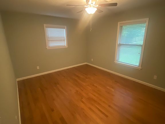 3rd image of 1899 W Custer Ln