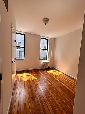 Rented by Urban Real Estate Property Group Inc | media 3