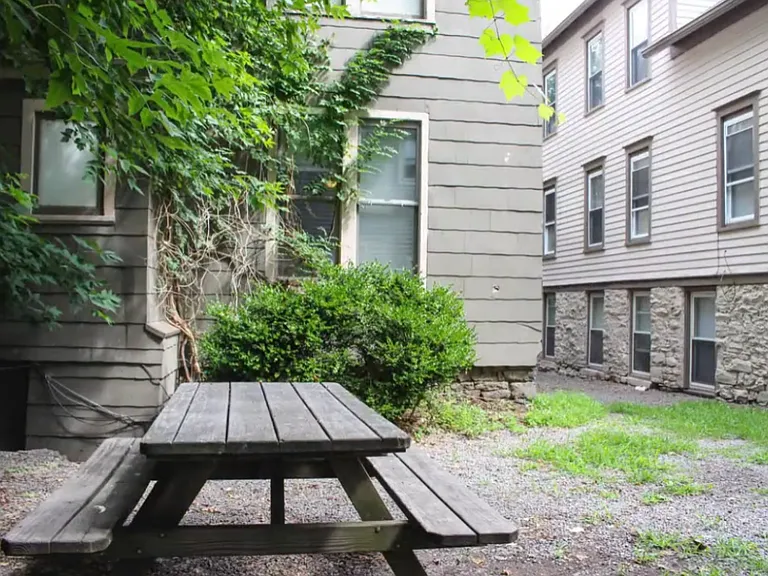 209 Williams St — Photo 1