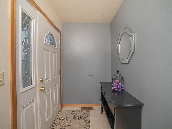 2nd image of 6148 Doil Cir