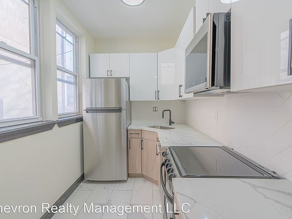 3rd image of 1514 W Girard Ave #11783979