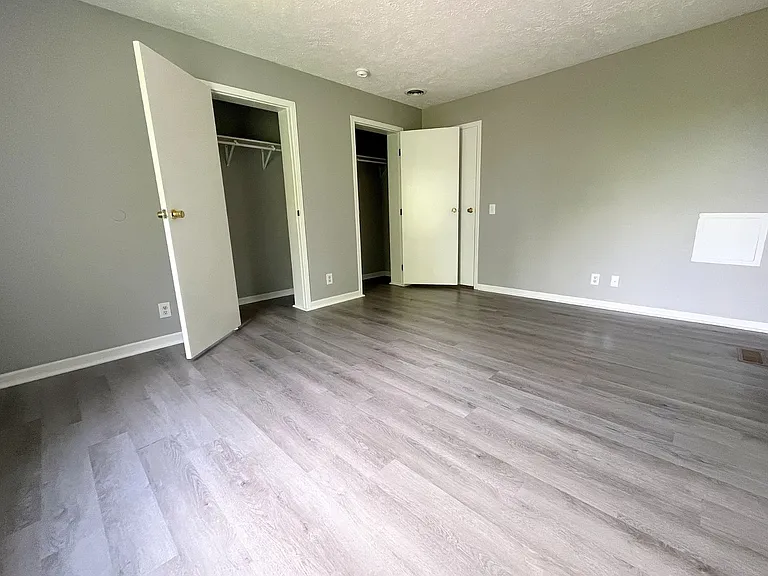 401 Section St — Photo 7