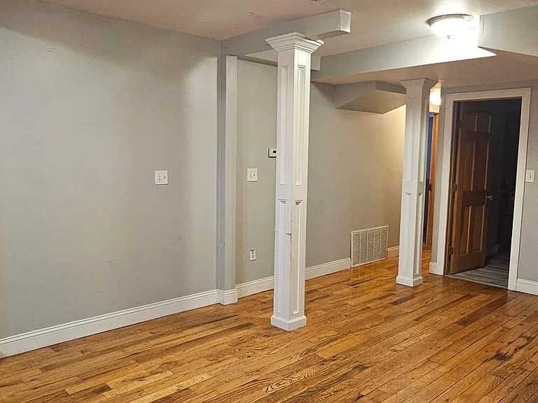 28 E Grand Ave #BB — Photo 6