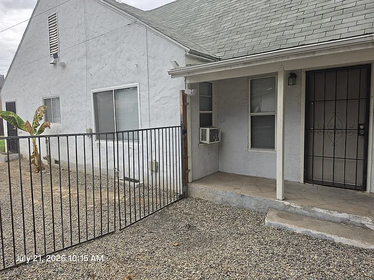 1619 E Cambridge Ave — Photo 3