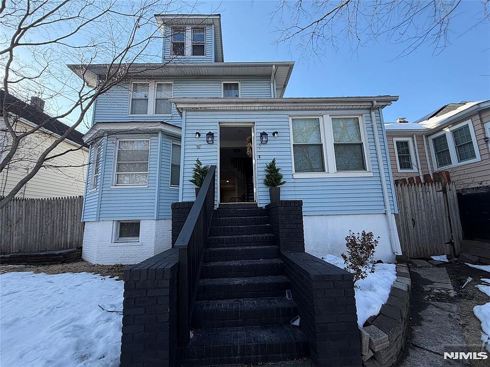 1st image of 188 Teaneck Rd