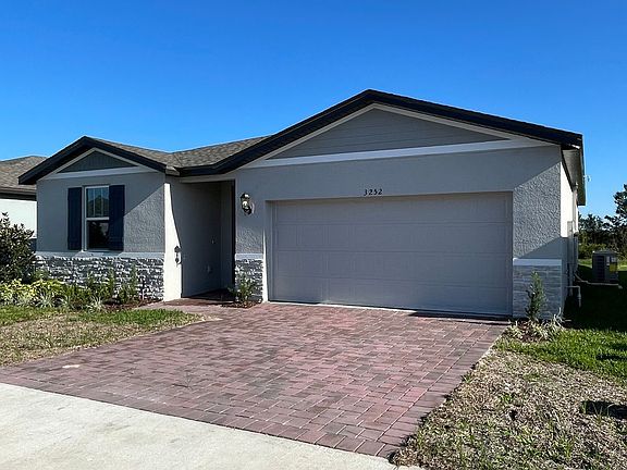 3rd image of 3252 Weitzel Dr