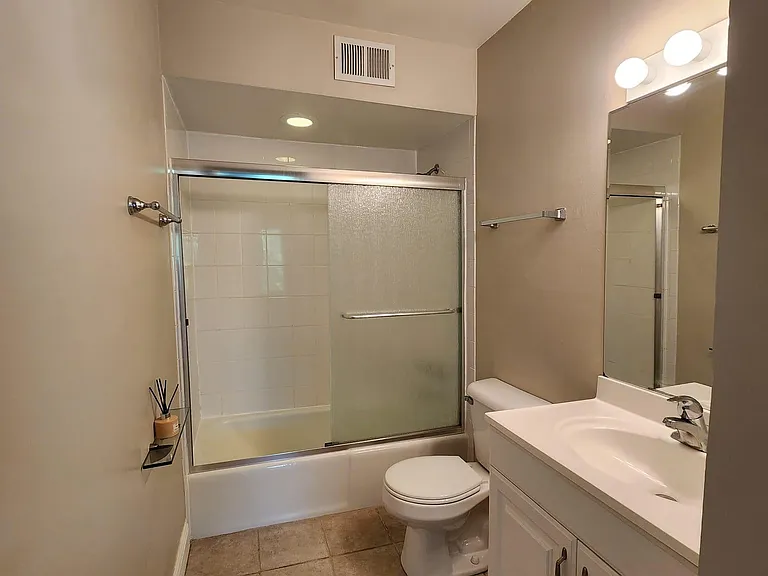 560 Shorely Dr #204 — Photo 31