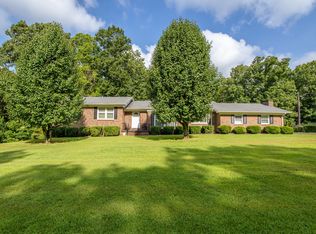 619 Hurricane Hill Dr, Waynesboro, TN 38485