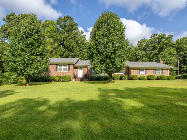 619 Hurricane Hill Dr, Waynesboro, TN 38485