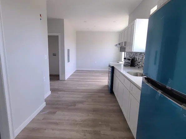 65 Auburn St, Paterson, NJ
