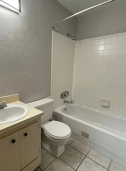 2210 SW 70th Ter — Photo 6