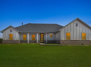 216 Basalt Ln, Azle, TX 76020