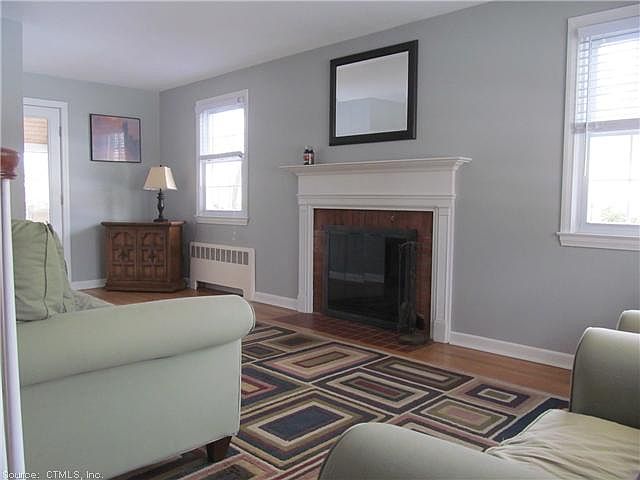 2nd image of 34 Bates Rd
