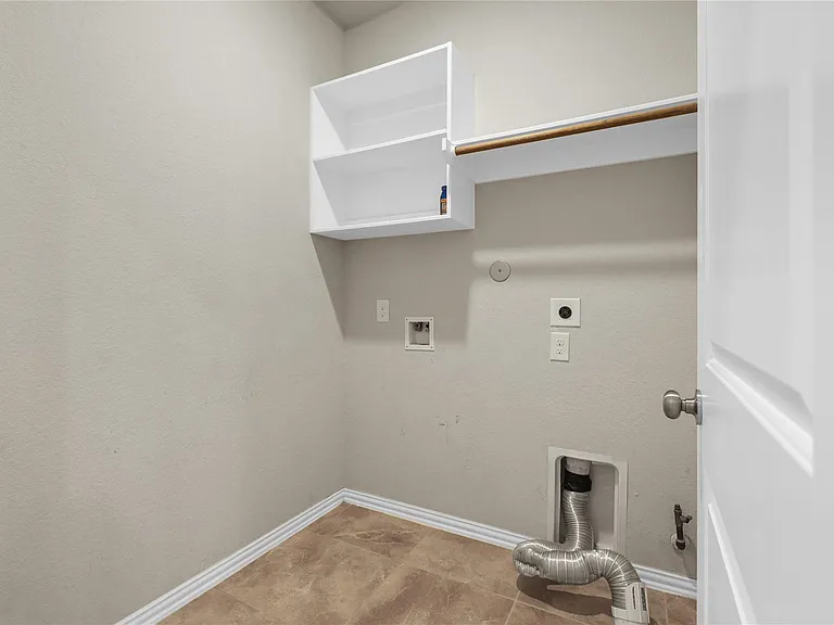 8903 Lost Castle Way — Photo 34