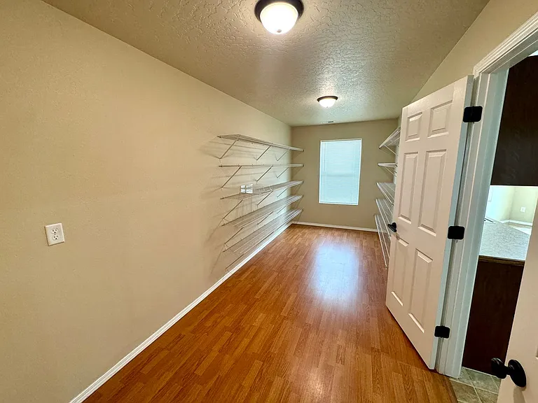 28 N Zion Park Dr — Photo 10