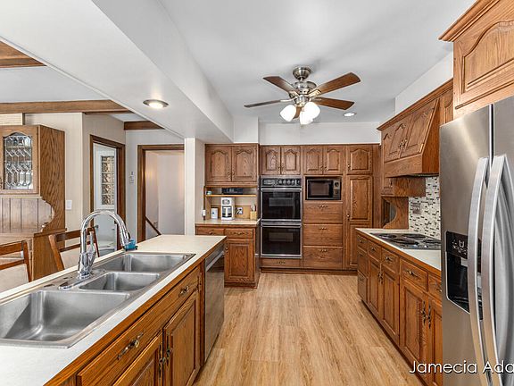 5th image of 2132 Four Mile Rd NE