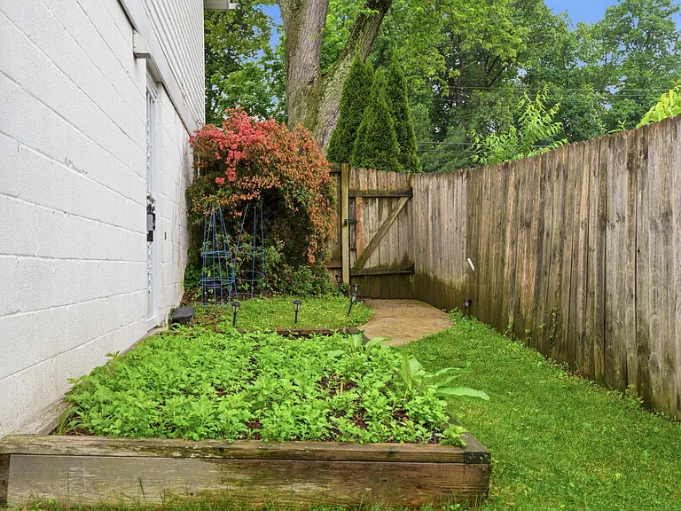14407 Oakvale St — Photo 4