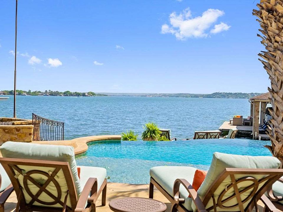 1st image of 322 Beach Dr