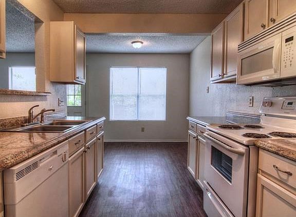 4th image of 9700 Carson Creek Blvd APT B