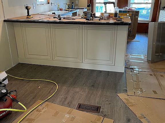 4th image of 3420 New Moon St