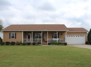 238 Cinnamon Ln, Albertville, AL 35951
