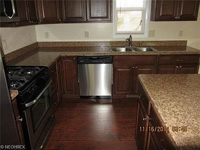4th image of 643 Laurelwood Dr SE
