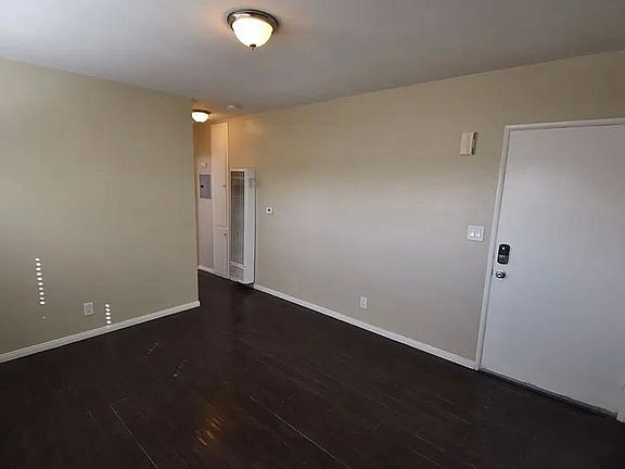 3rd image of 100 Pinehurst Ave